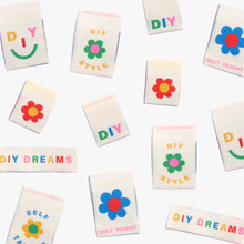 Load image into Gallery viewer, DIY DAISY LABELS 8 PACK

