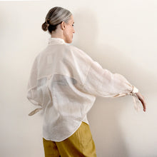 Load image into Gallery viewer, Pattern Fantastique Phen Shirt $39
